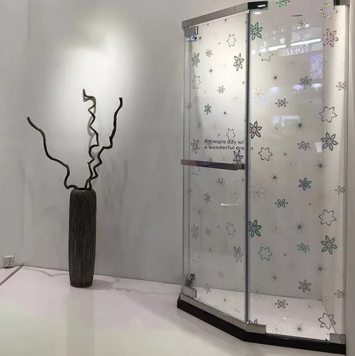 Pel&iacute;cula decorativa a prueba de explosiones para cuarto de ducha