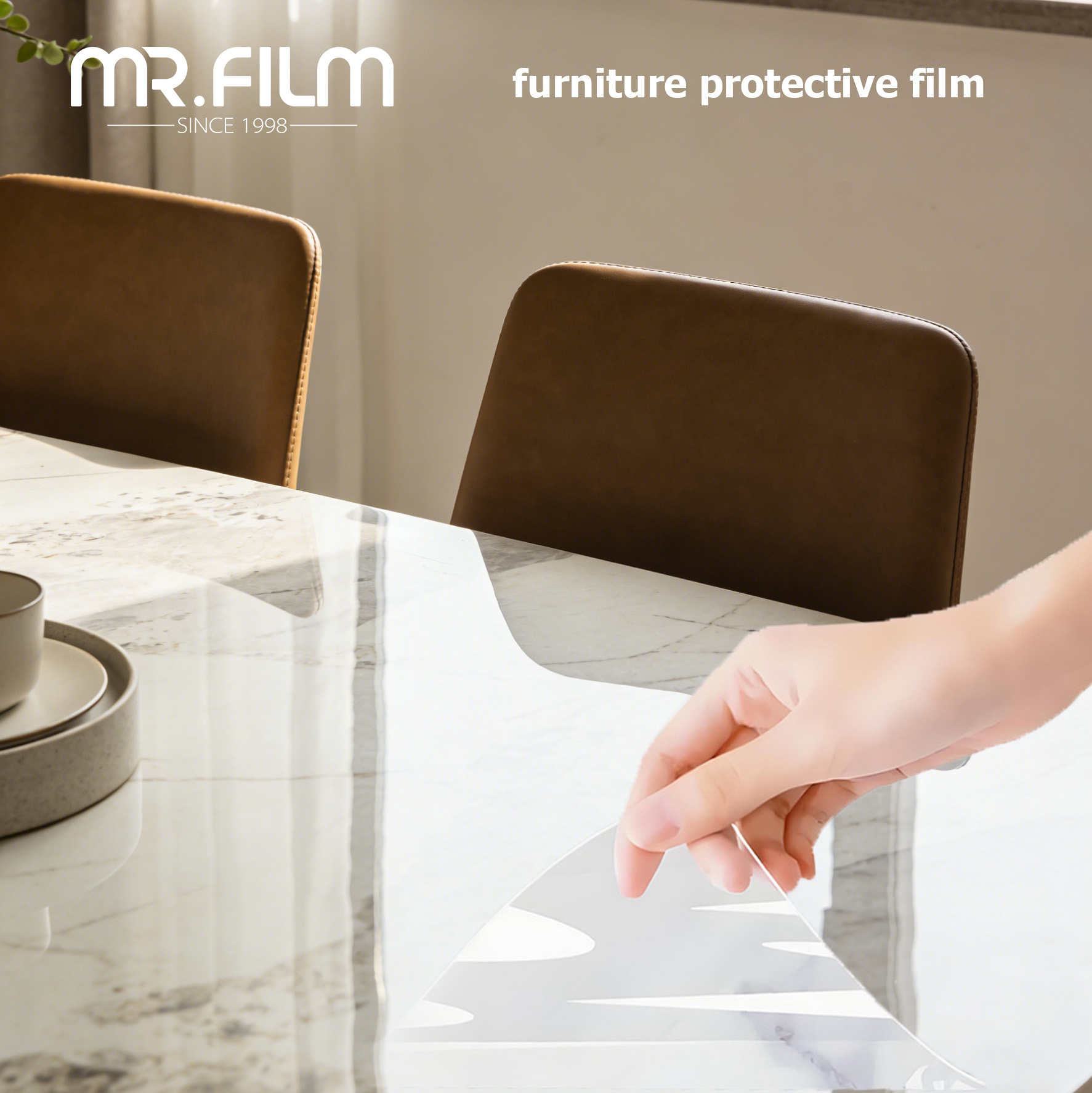 Película transparente para muebles